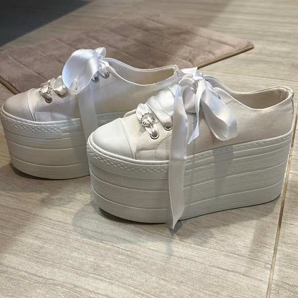 White Platform Shoes - Picture 2 of 6